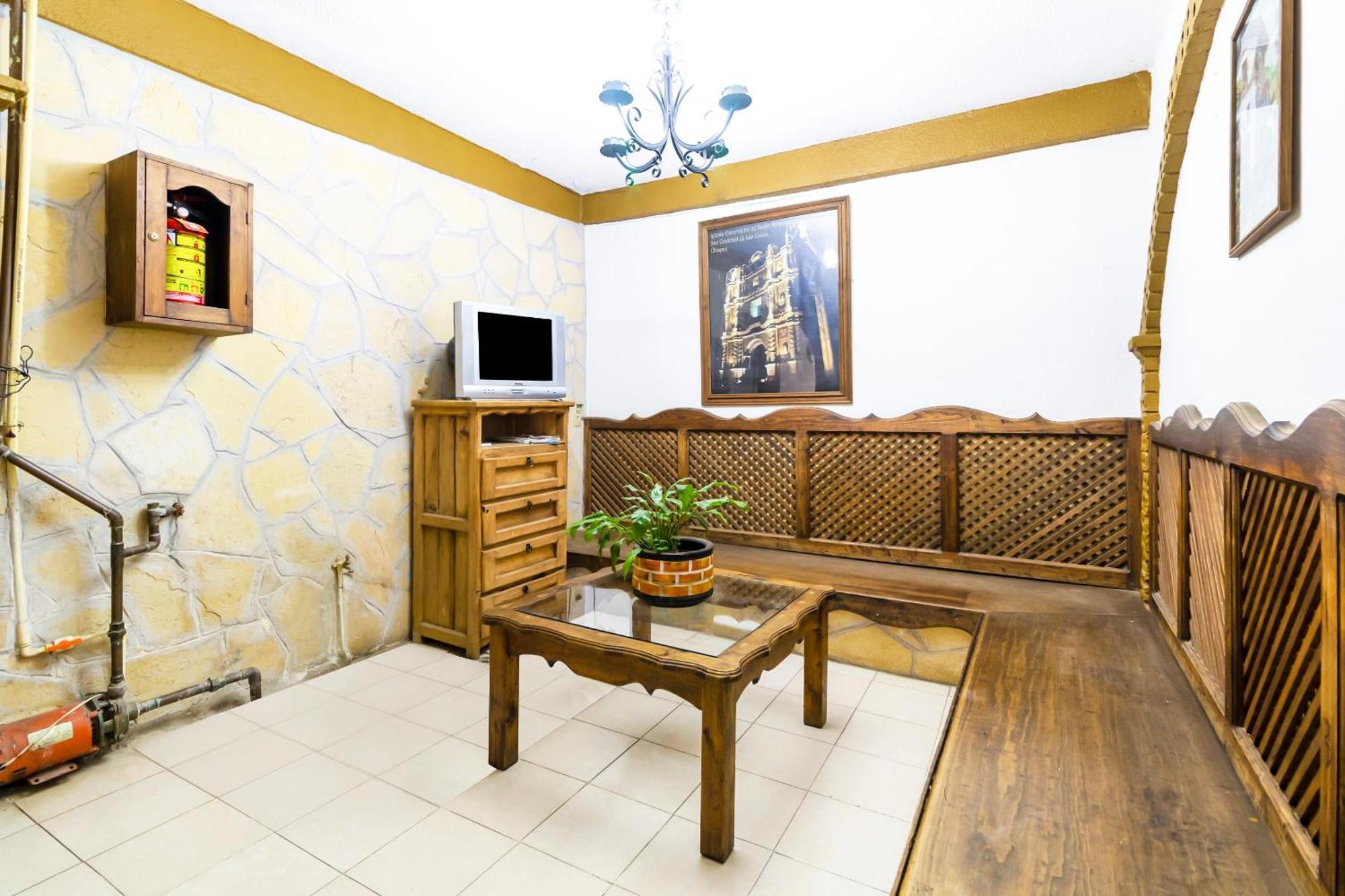 Oyo Hotel La Luna, Templo De Santo Domingo De Guzman San Cristóbal de Las Casas Kültér fotó